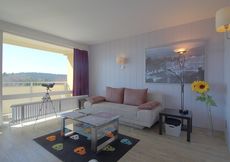 Apartment 423