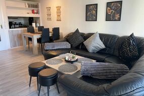 Apartment 527
